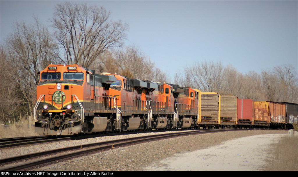 BNSF 1069